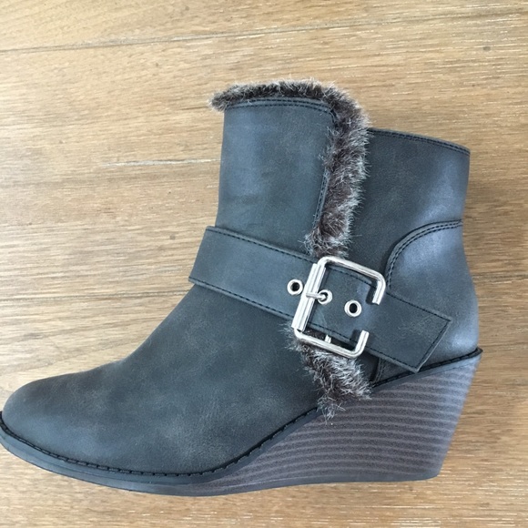 3/$20 SALE | Rampage Booties - Picture 3 of 8